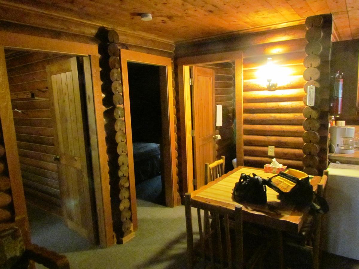 Bakers Narrows Lodge And Conference Center Flin Flon Exterior foto